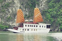 Halong Bay Valentine Cruise 3 Days