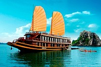 Halong Bay Valentine Cruise 2 Days